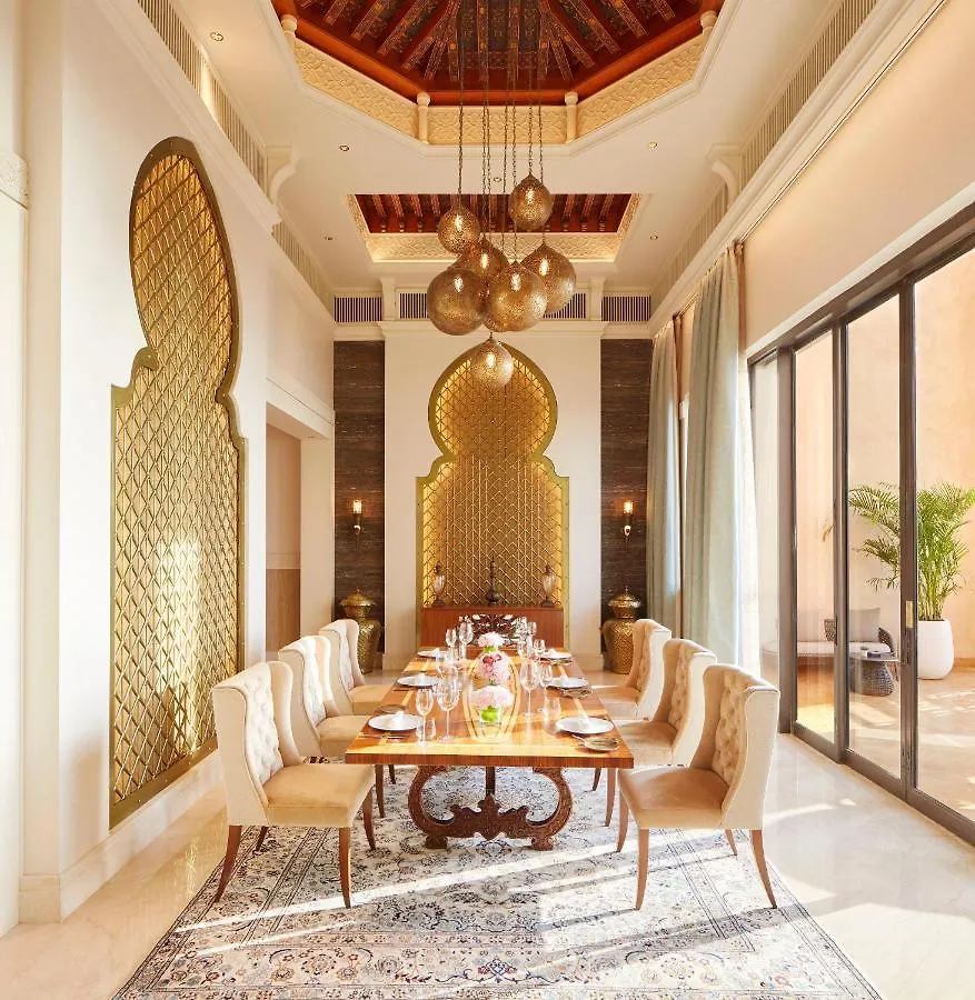 Jumeirah Al Qasr Dubai 5*,  United Arab Emirates
