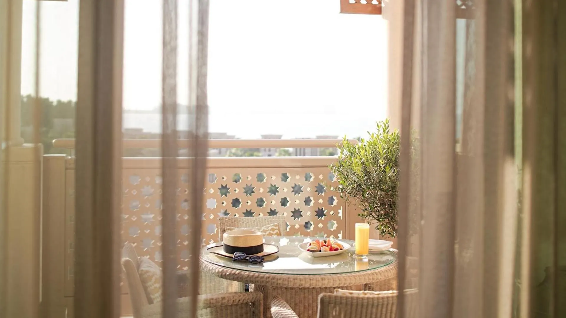 Jumeirah Al Qasr Dubaj